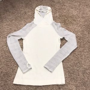 Akini knit hoodie